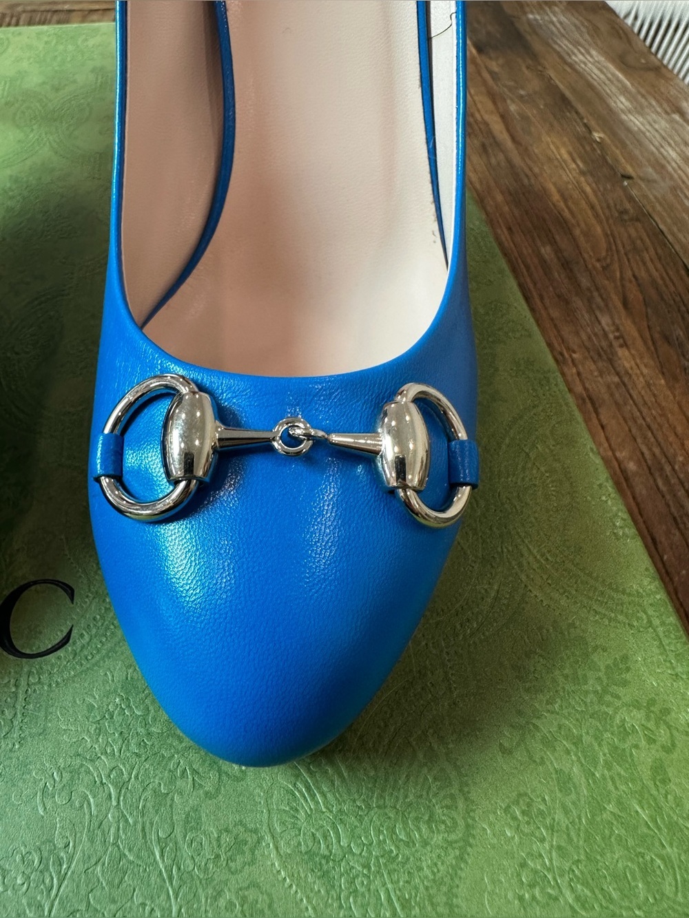 Gucci Royal Blue Leather Heels with buckle brand new with dust bag and box - Picture 5 of 14